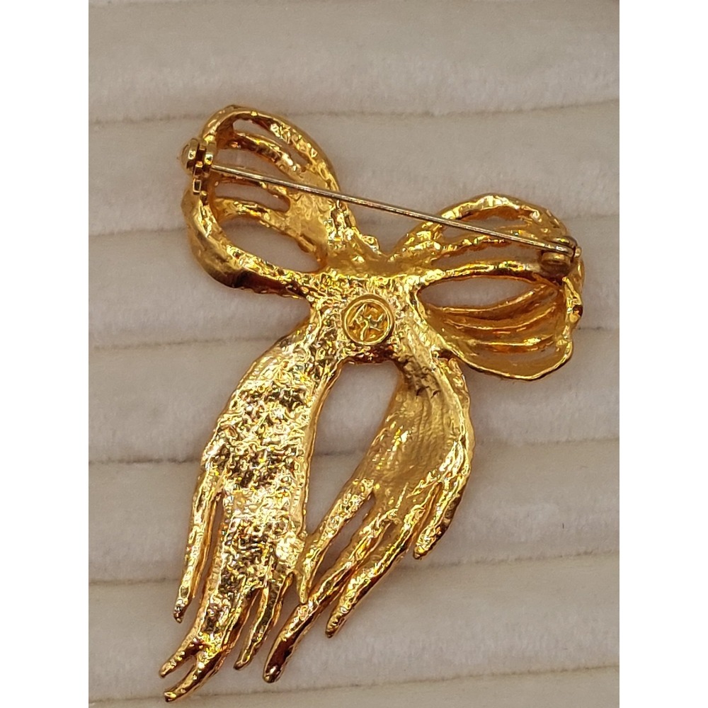 Vintage Brooch Signed Angel Gold Textured Ribbon Bow Pin Coquette Romantic 1980s - Picture 5 of 11